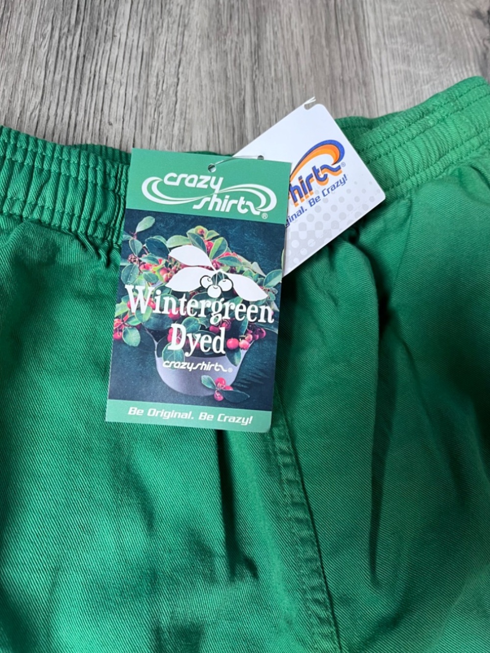 NEW Crazy Shirts wintergreen Dyed green Shorts Men’s L Maui Surfer Beach Hawaii - Picture 3 of 8